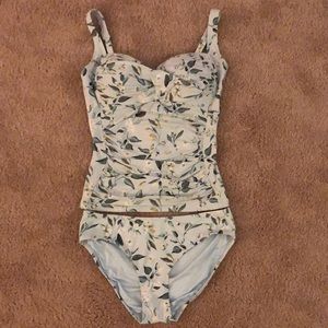 Used Two-piece tankini swimsuit
